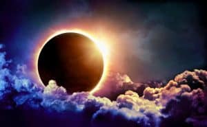 A TOTAL ECLIPSE IN THE HEART of the TEXAS HILL COUNTRY!